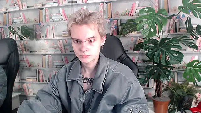 DemianEnglen online show from March 18, 2025, 8:16 pm