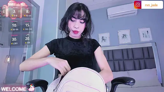 Raven jade  online show from October 21, 2025, 7:35 pm