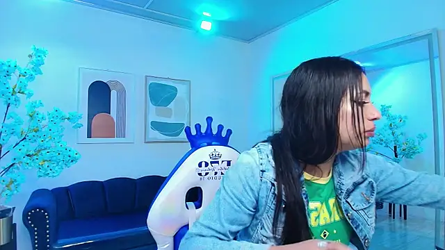 Snapshot of Charlotte_ethan chatting on March 8, 2025, 4:01 am Charlotte ethan online show from March 8, 2025, 4:01 am