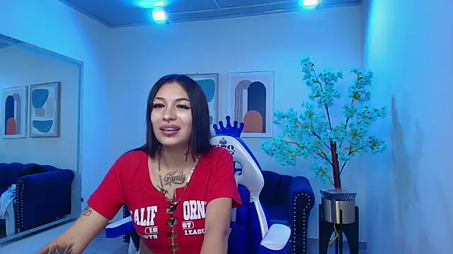 Snapshot of Charlotte_ethan chatting on March 4, 2025, 3:33 am Charlotte ethan online show from March 4, 2025, 3:33 am