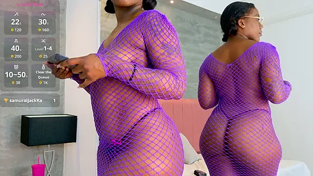 Snapshot of Alaia_Colins chatting on March 4, 2026, 1:02 am Alaia Colins online show from March 4, 2026, 1:02 am