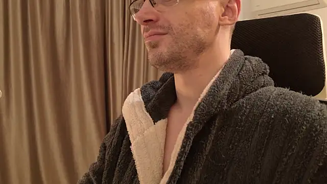 Moonsire1 online show from February 8, 2026, 7:44 pm