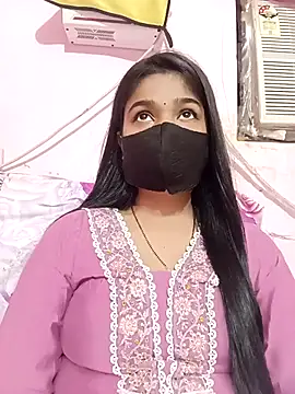 Simran-001 online show from October 3, 2025, 7:10 am