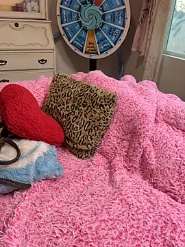 I am babydoll online show from December 3, 2025, 8:19 pm