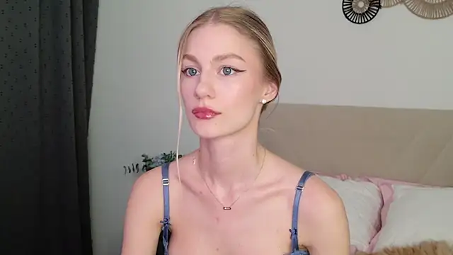 Snapshot of GabriellaOlsen chatting on May 17, 2026, 4:07 pm GabriellaOlsen online show from May 17, 2026, 4:07 pm