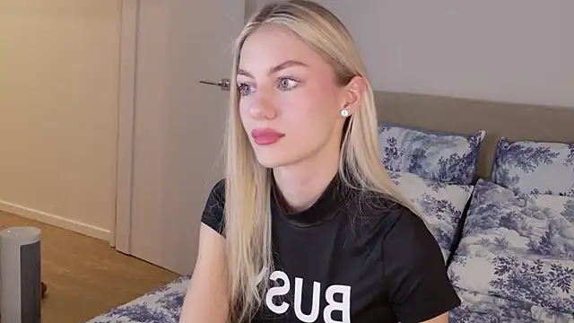 GabriellaOlsen online show from December 5, 2025, 2:48 pm