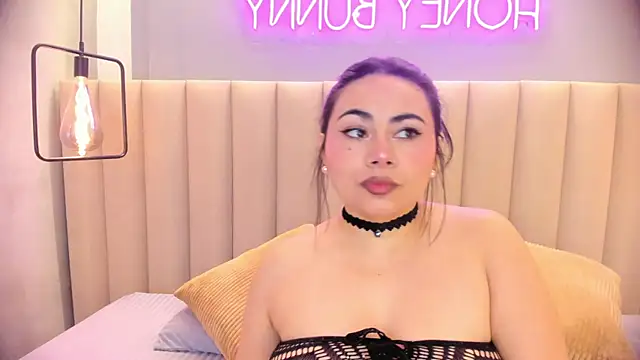 Snapshot of Naomymonroe_ chatting on May 23, 2026, 10:47 am Naomymonroe online show from May 23, 2026, 10:47 am