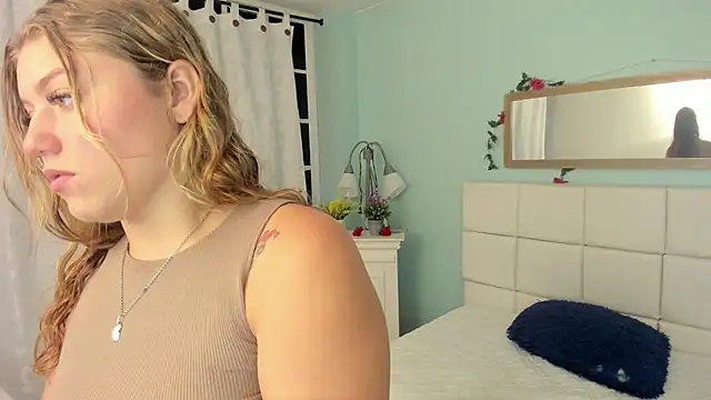 alaia greyy online show from March 11, 2025, 1:12 pm