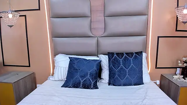 Snapshot of CAYLINCOLLINS chatting on October 7, 2025, 3:07 am CAYLINCOLLINS online show from October 7, 2025, 3:07 am