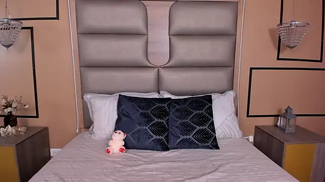 Snapshot of CAYLINCOLLINS chatting on September 30, 2025, 3:23 am CAYLINCOLLINS online show from September 30, 2025, 3:23 am