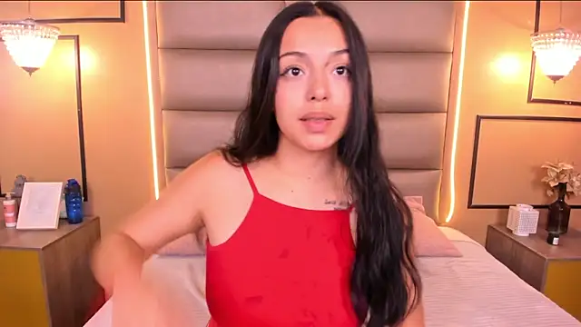 Snapshot of CAYLINCOLLINS chatting on March 6, 2025, 2:41 am CAYLINCOLLINS online show from March 6, 2025, 2:41 am