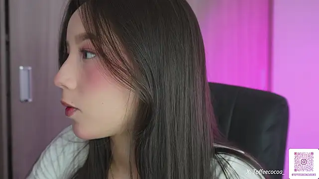 sophi lii online show from September 8, 2025, 5:12 pm