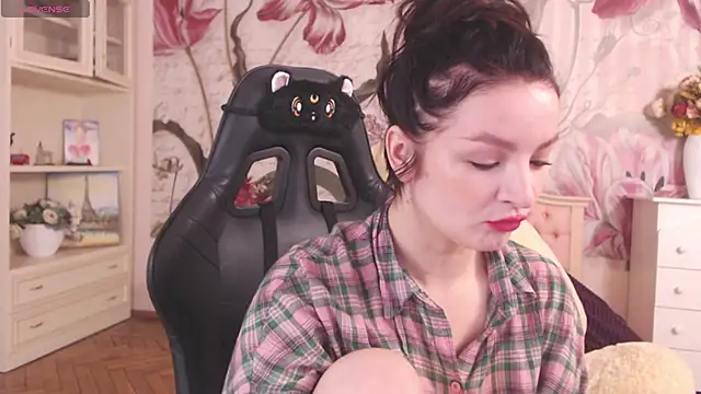 BritneyBarker online show from September 14, 2025, 3:07 am