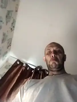 MaxDevilWhite online show from April 18, 2026, 9:11 am