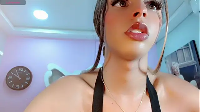 CamiiGarcia online show from March 12, 2025, 2:34 pm