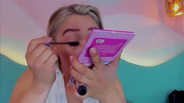 Lannajansen online show from October 29, 2025, 2:38 pm