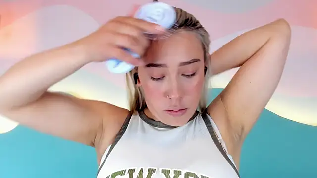 Lannajansen online show from November 21, 2025, 2:16 pm