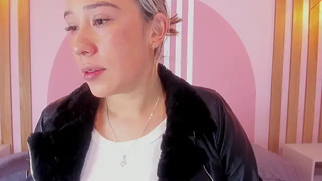 Snapshot of Lannajansen chatting on March 3, 2026, 1:29 pm Lannajansen online show from March 3, 2026, 1:29 pm