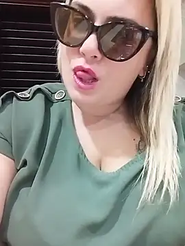 topina8 online show from October 11, 2025, 7:04 pm