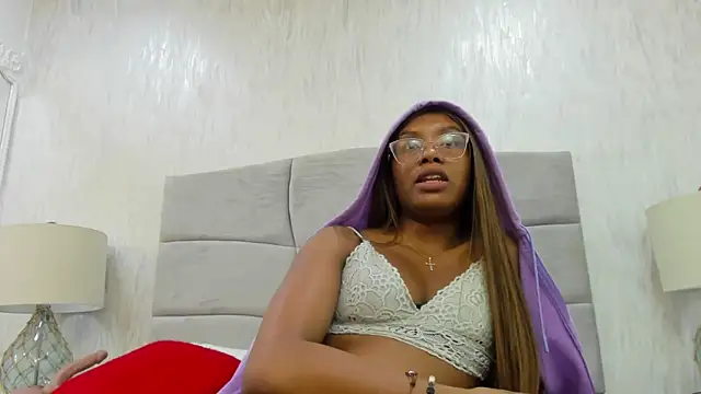 JennCarter  online show from March 1, 2025, 12:50 am