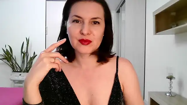 Victoria Glam online show from March 16, 2026, 5:26 pm