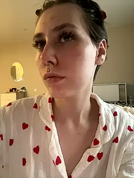 Molli Luv online show from September 9, 2025, 1:53 pm