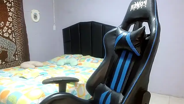 mariana0x online show from March 12, 2025, 7:36 pm