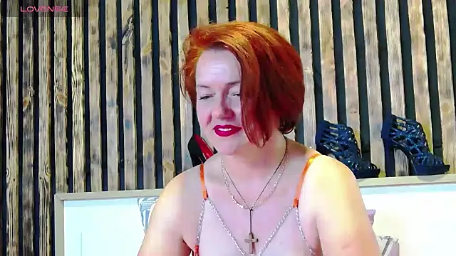 Snapshot of Alis_Lovi chatting on November 5, 2025, 11:24 am Alis Lovi online show from November 5, 2025, 11:24 am