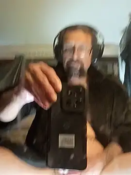 Johndis805 online show from October 27, 2025, 4:41 pm