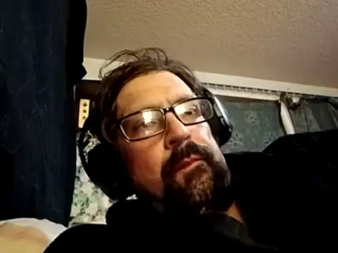 Johndis805 online show from October 28, 2025, 10:25 am