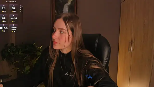 eilynxx online show from February 3, 2025, 12:58 am