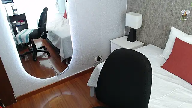 CattyMoon online show from March 21, 2025, 7:35 pm