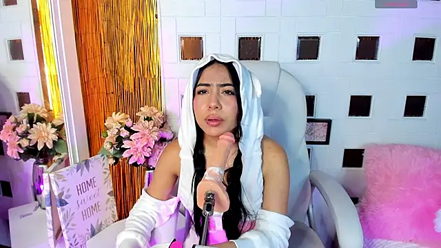 aniie west online show from March 5, 2025, 3:18 pm