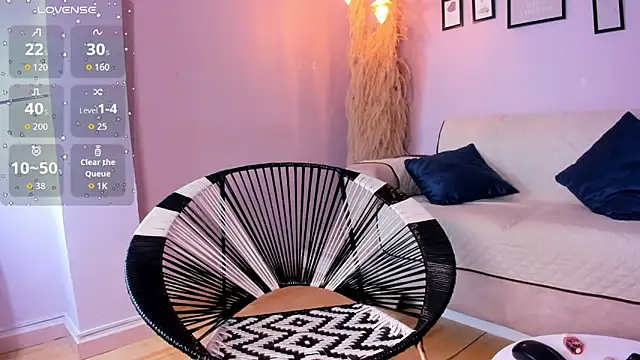 alana rossetti online show from October 4, 2025, 12:17 pm