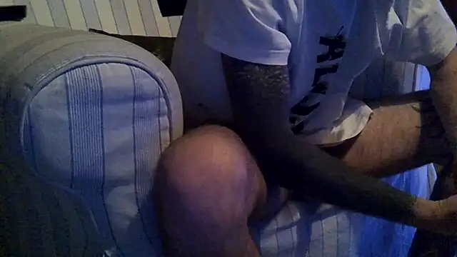 Snapshot of Damn_bro23 chatting on December 2, 2025, 7:15 pm Damn bro23 online show from December 2, 2025, 7:15 pm