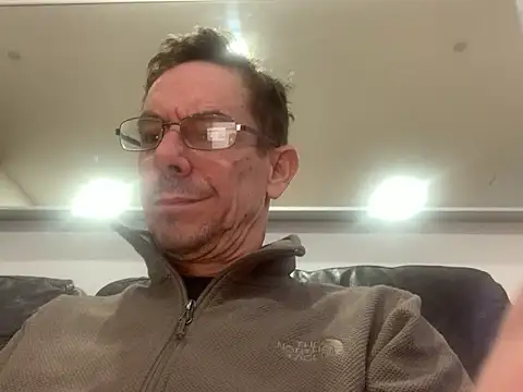 Kenhornu online show from February 10, 2026, 2:38 pm