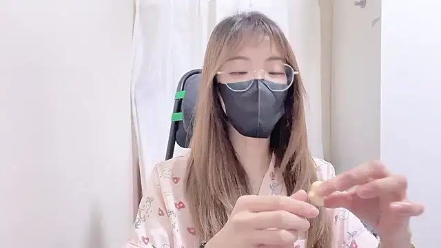 Chu1314 online show from October 18, 2025, 3:36 pm