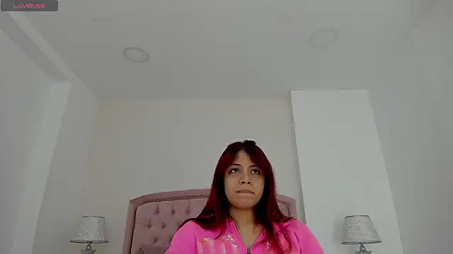 Kendall  Fox online show from September 9, 2025, 3:49 am