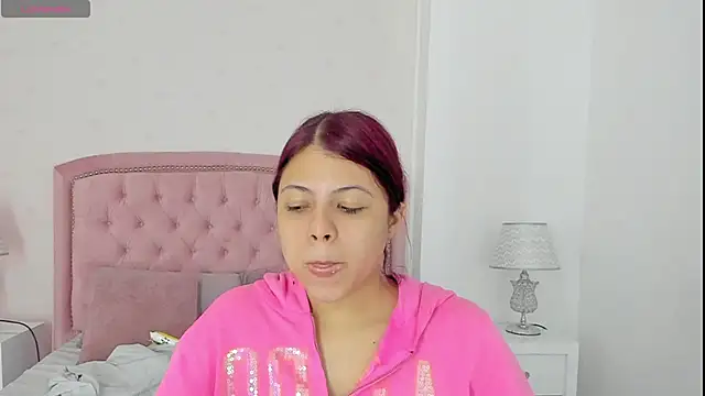 Kendall  Fox online show from September 14, 2025, 4:46 am