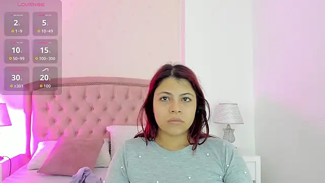 Kendall  Fox online show from November 12, 2025, 5:33 am