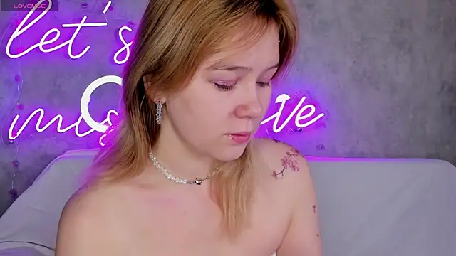 Amy Kimberlly online show from September 24, 2025, 11:54 pm