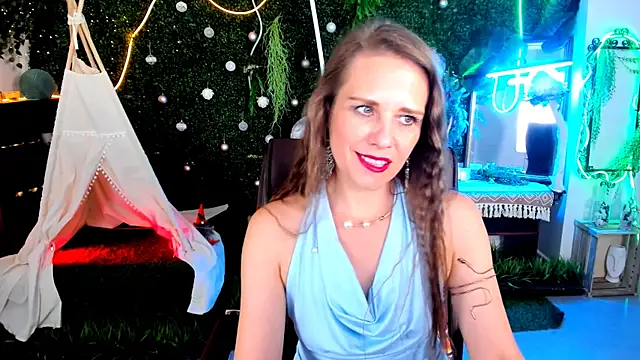 Snapshot of EmiliaBedy chatting on July 20, 2026, 9:16 am EmiliaBedy online show from July 20, 2026, 9:16 am