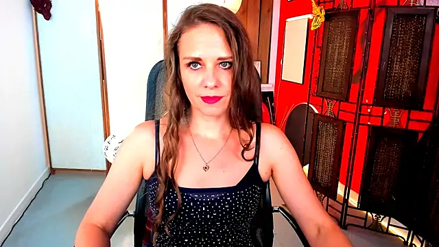 Snapshot of EmiliaBedy chatting on July 4, 2026, 5:25 am EmiliaBedy online show from July 4, 2026, 5:25 am
