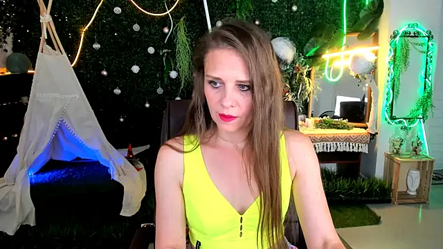 EmiliaBedy online show from June 7, 2026, 9:03 am