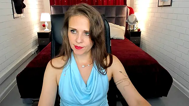 Snapshot of EmiliaBedy chatting on July 1, 2026, 9:20 am EmiliaBedy online show from July 1, 2026, 9:20 am