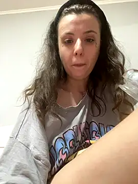 bunnythetailor online show from November 30, 2025, 4:13 am