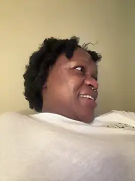 Snapshot of Boneca25 chatting on January 31, 2026, 7:23 pm Boneca25 online show from January 31, 2026, 7:23 pm