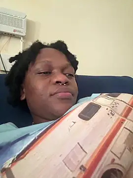 Snapshot of Boneca25 chatting on February 4, 2026, 1:06 pm Boneca25 online show from February 4, 2026, 1:06 pm