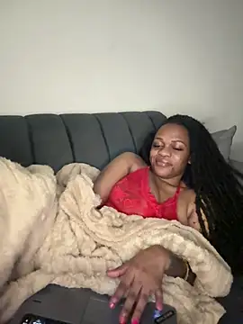 Snapshot of Boneca25 chatting on June 24, 2026, 9:45 pm Boneca25 online show from June 24, 2026, 9:45 pm