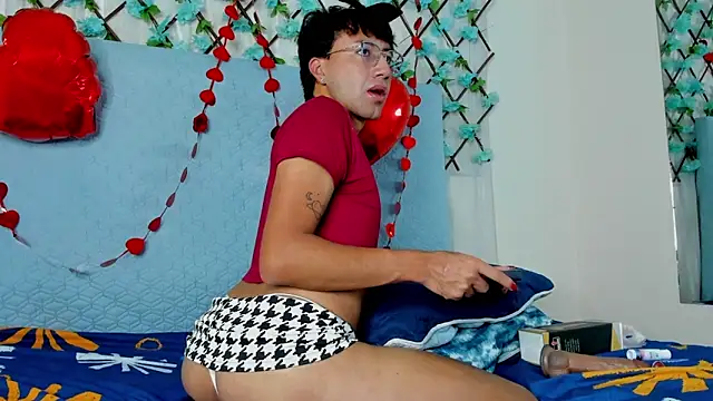 LaelVira 2 online show from February 15, 2025, 6:23 am